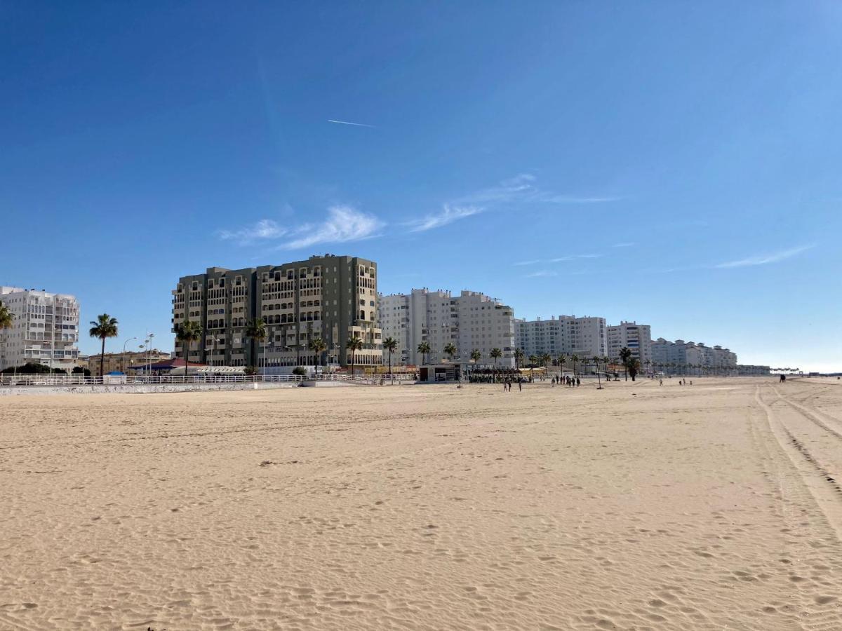 Atico Valdelagrana Playa - Aire Acondicionado Y Piscina Apartment Ел Пуерто де Санта Мария Екстериор снимка