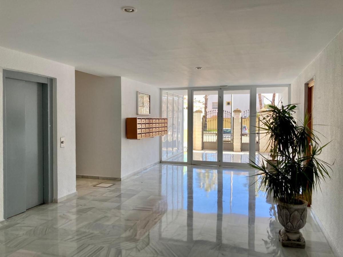 Atico Valdelagrana Playa - Aire Acondicionado Y Piscina Apartment Ел Пуерто де Санта Мария Екстериор снимка
