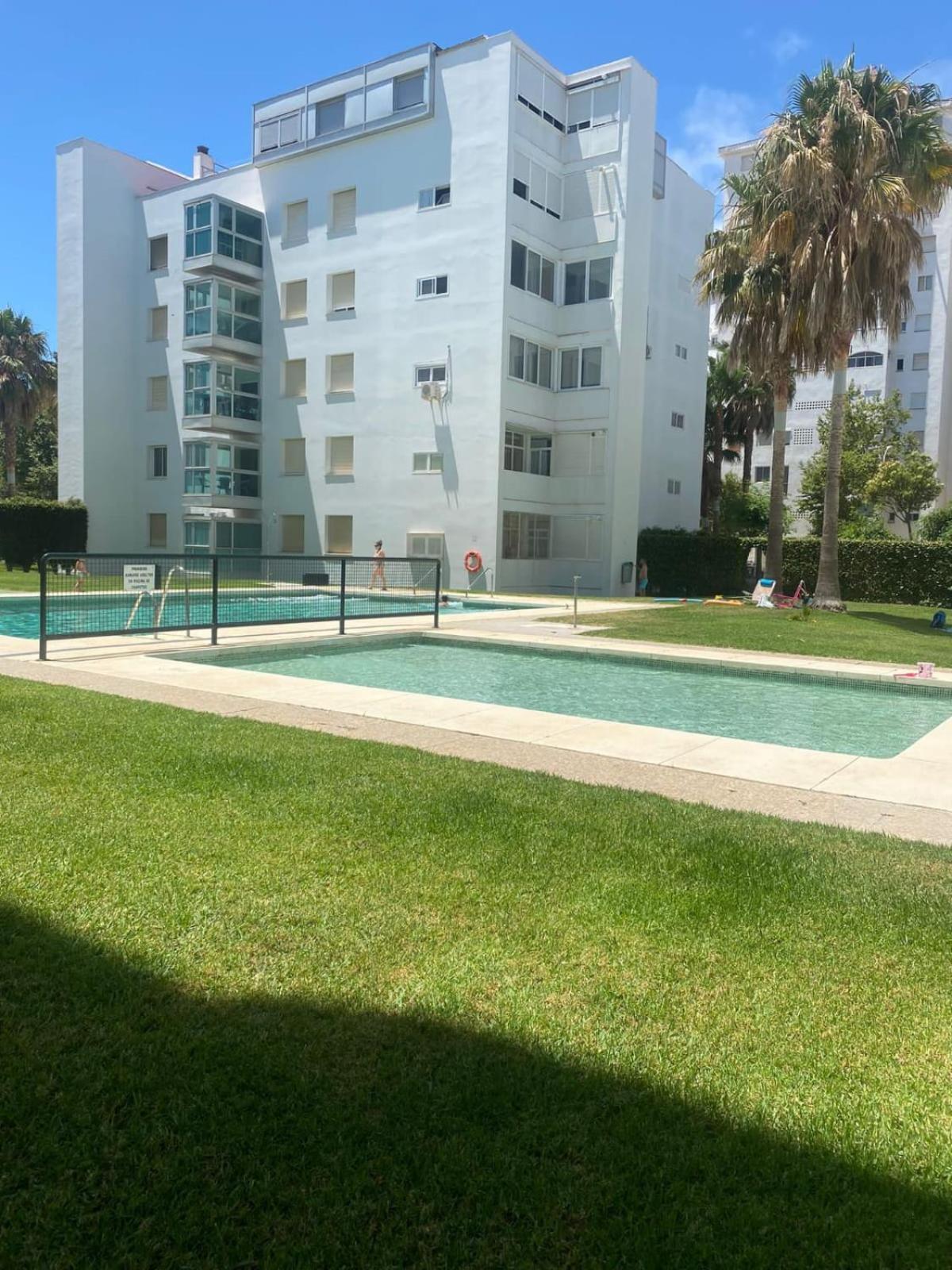 Atico Valdelagrana Playa - Aire Acondicionado Y Piscina Apartment Ел Пуерто де Санта Мария Екстериор снимка